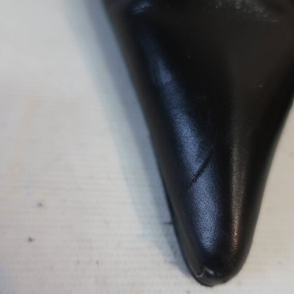 Authentic Chanel Black Pointy Leather Chain Link T-Strap Heels 39.5 US/9.5 - Picture 12 of 16